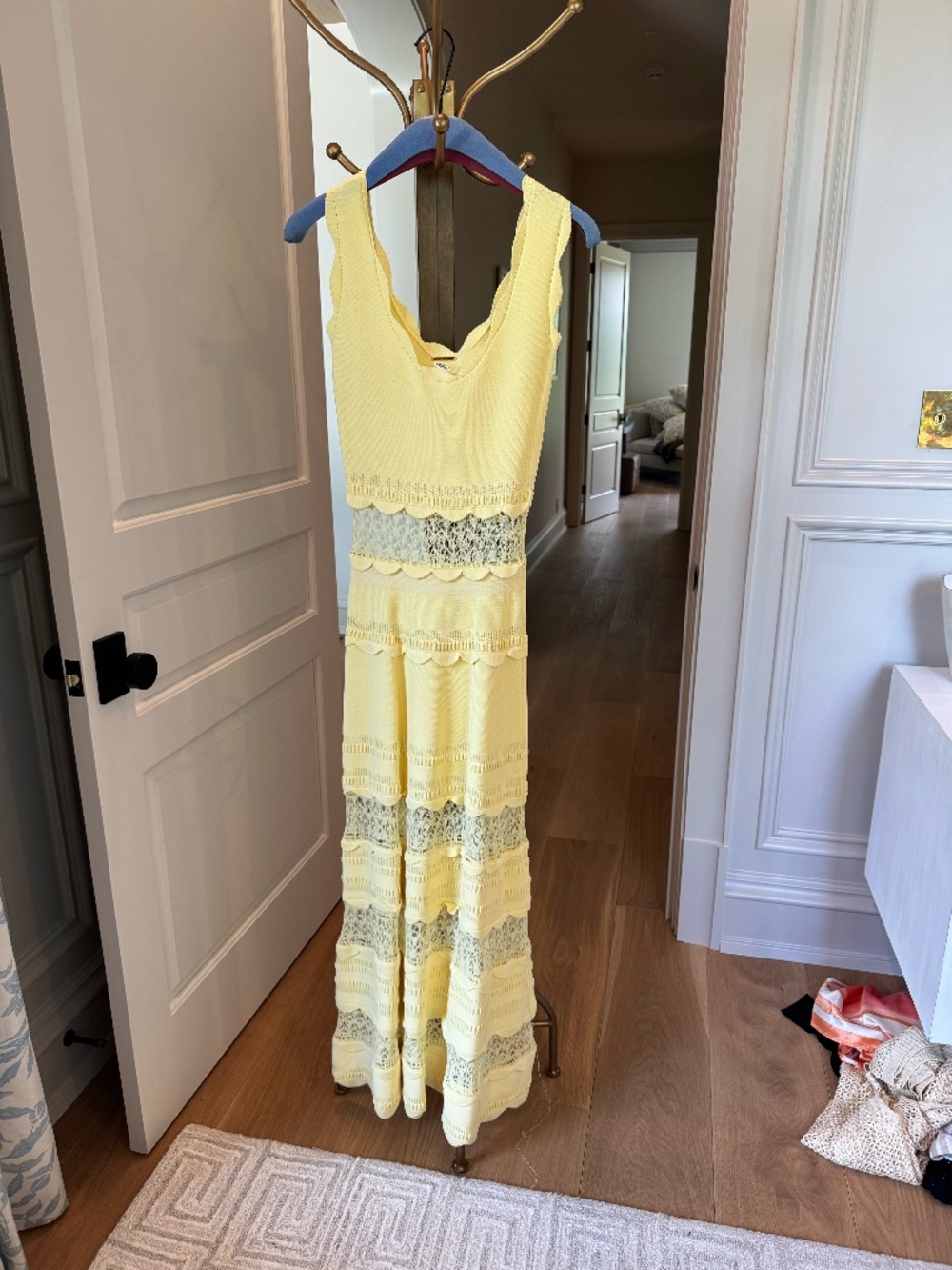 ALEXIS Butter Yellow Scallop Trim Lace Knit Maxi Dress Size M - Picture 2 of 2